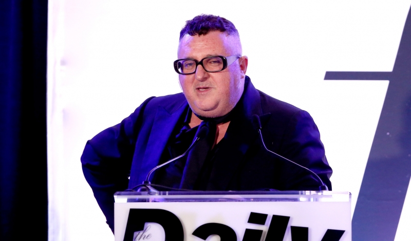 Link buzz alber elbaz would like the world to forgive john galliano be afraid of smart phone neck Link buzz alber elbaz would like the world to forgive john galliano be afraid of smart phone neck