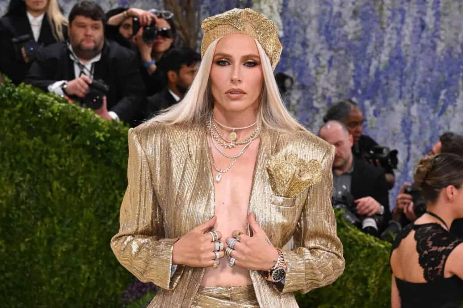 How To Get Lauren Wasser’s Met Gala Look