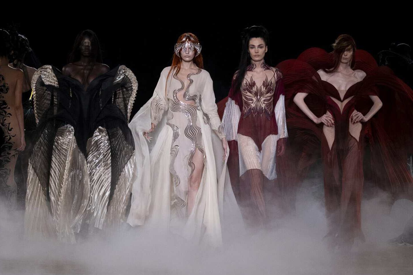 runway dress luxury fall Manish Malhotra Fall 2026 Couture Fall 2026 Couture Runway, Fashion Show & Collection Review
