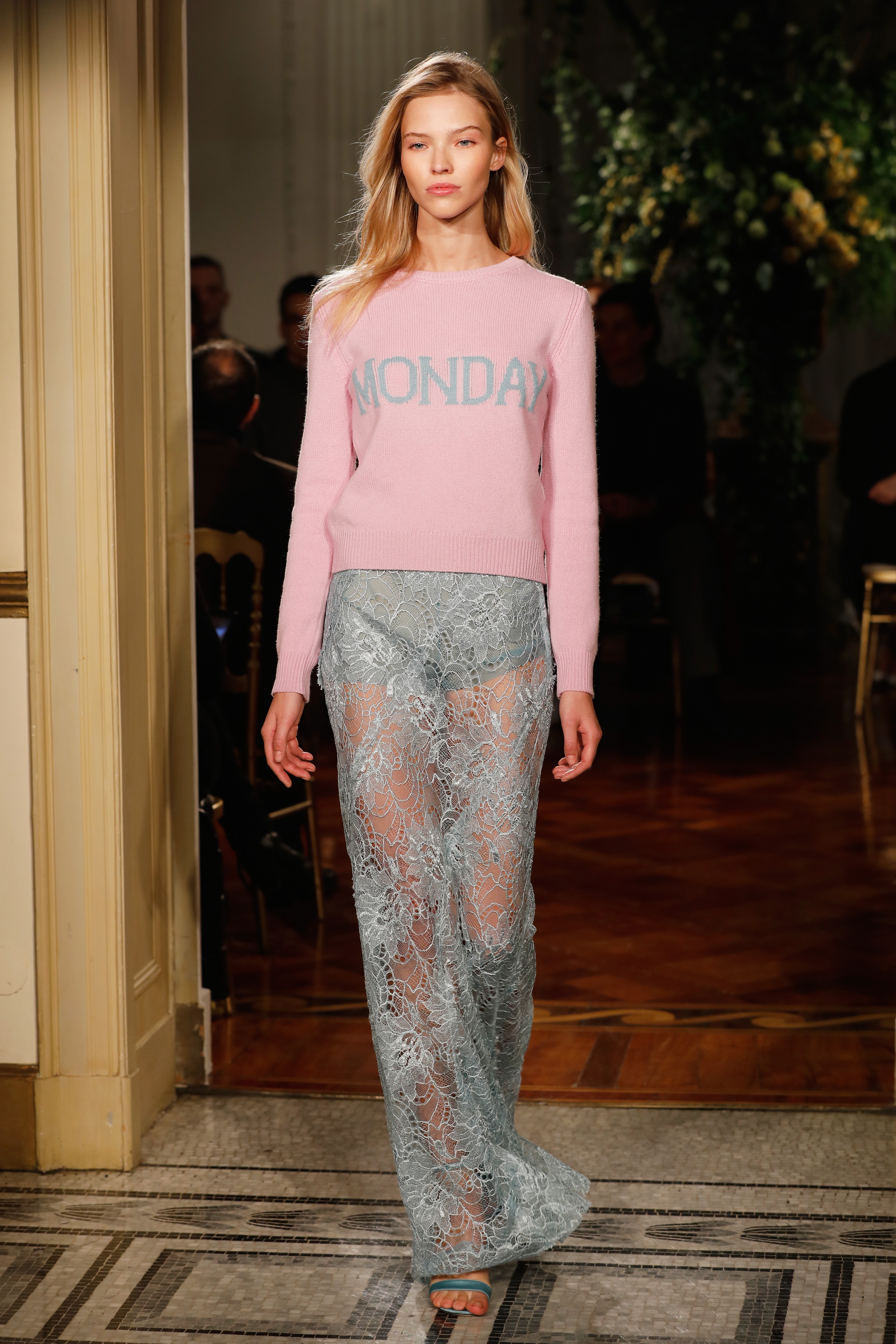placere En eller anden måde ønske Alberta Ferretti Launches See Now, Buy Now Rainbow Week Sweaters - Daily  Front Row