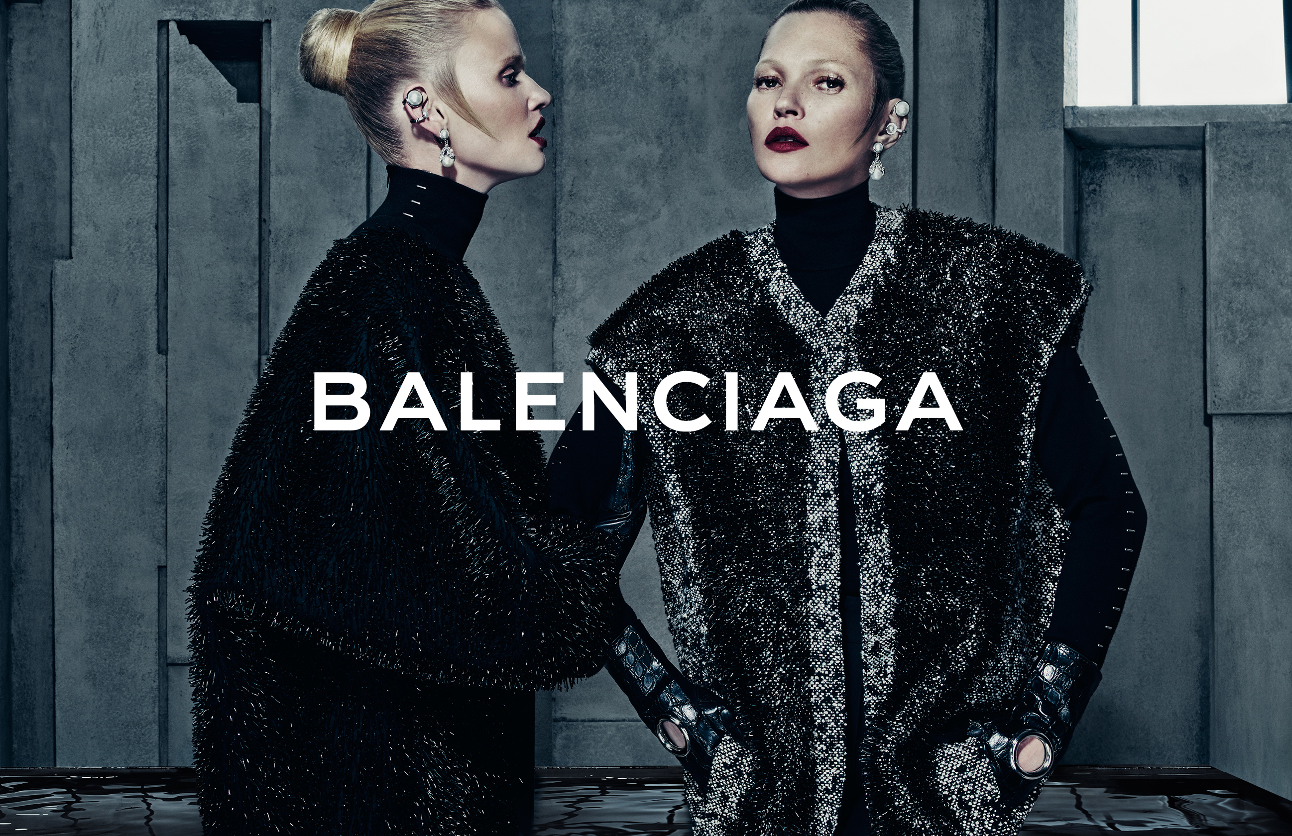 Balenciaga's Fall 2015 Campaign Features Kate Moss And Lara Stone - Daily  Front Row