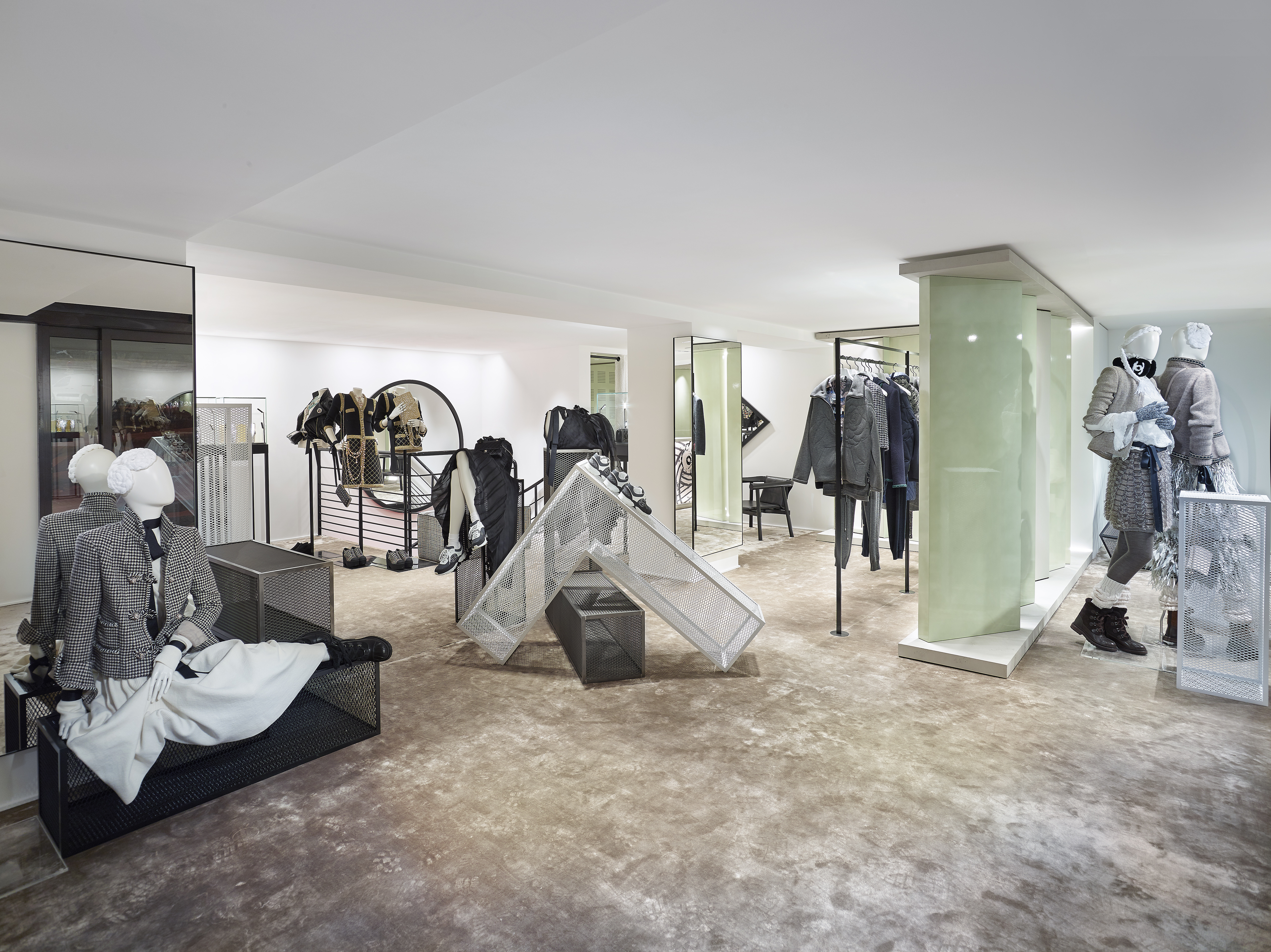 Fendi unveils newly renovated boutique in Courchevel –