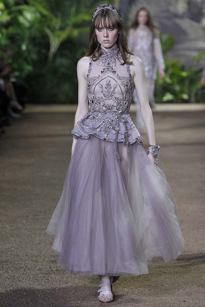 Elie Saab Haute Couture Spring 2016 - Daily Front Row