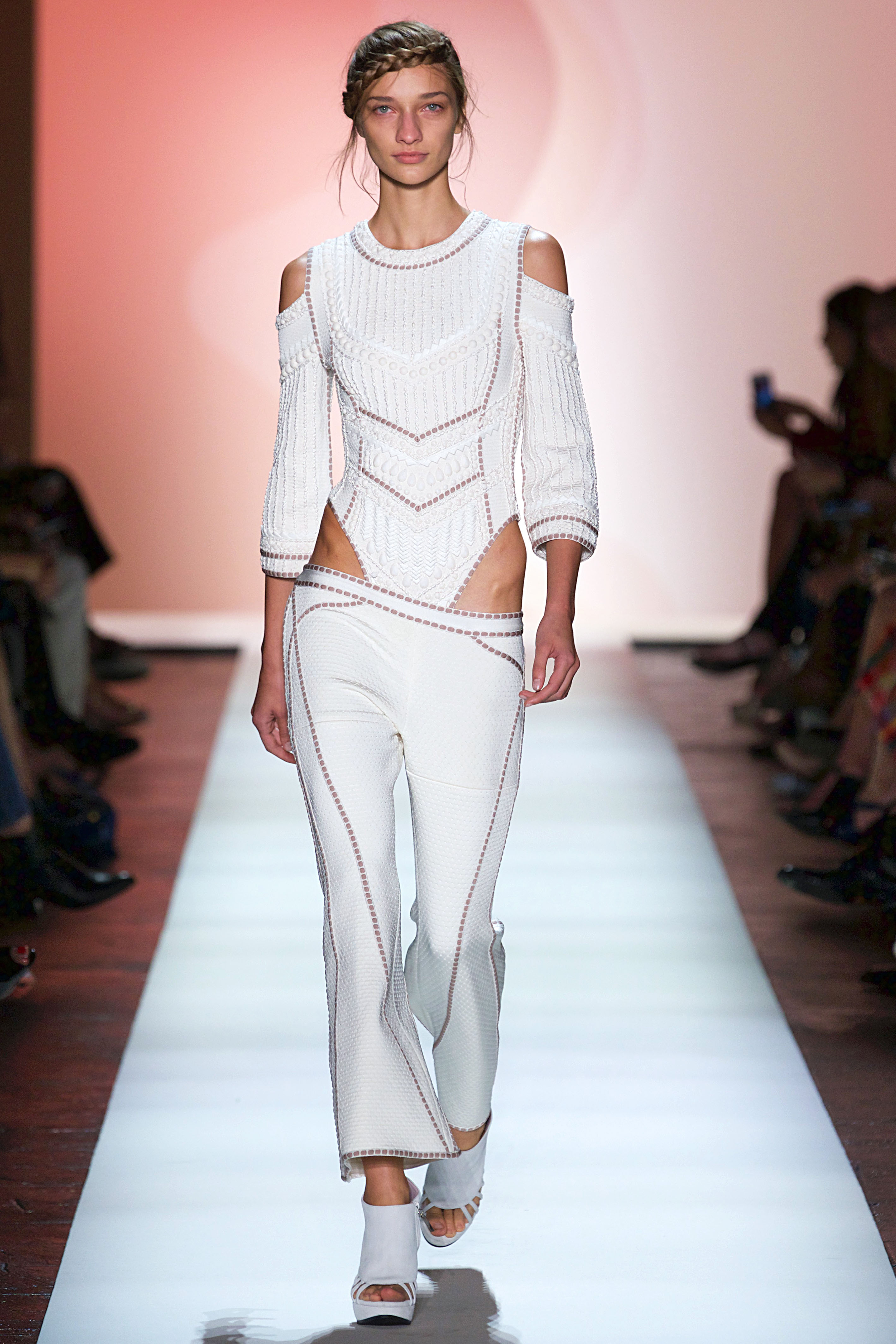 Herve Leger Spring Summer 2016 - Daily Front Row
