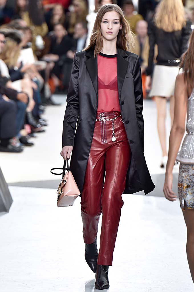 Fall 2015 Runway Looks We Love: Louis Vuitton