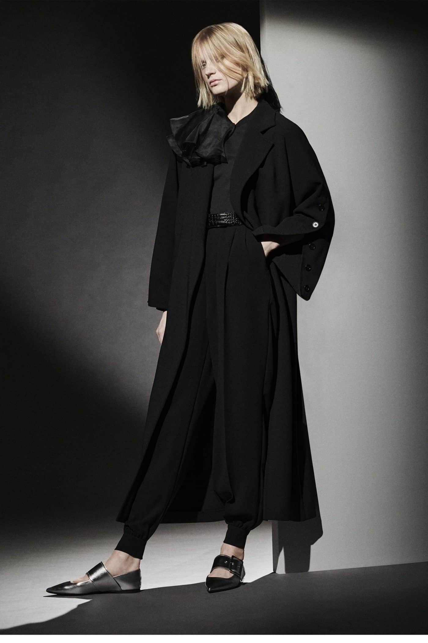 Max Mara Pre Fall 21 Fuses Elegance and Powerful Sophistication