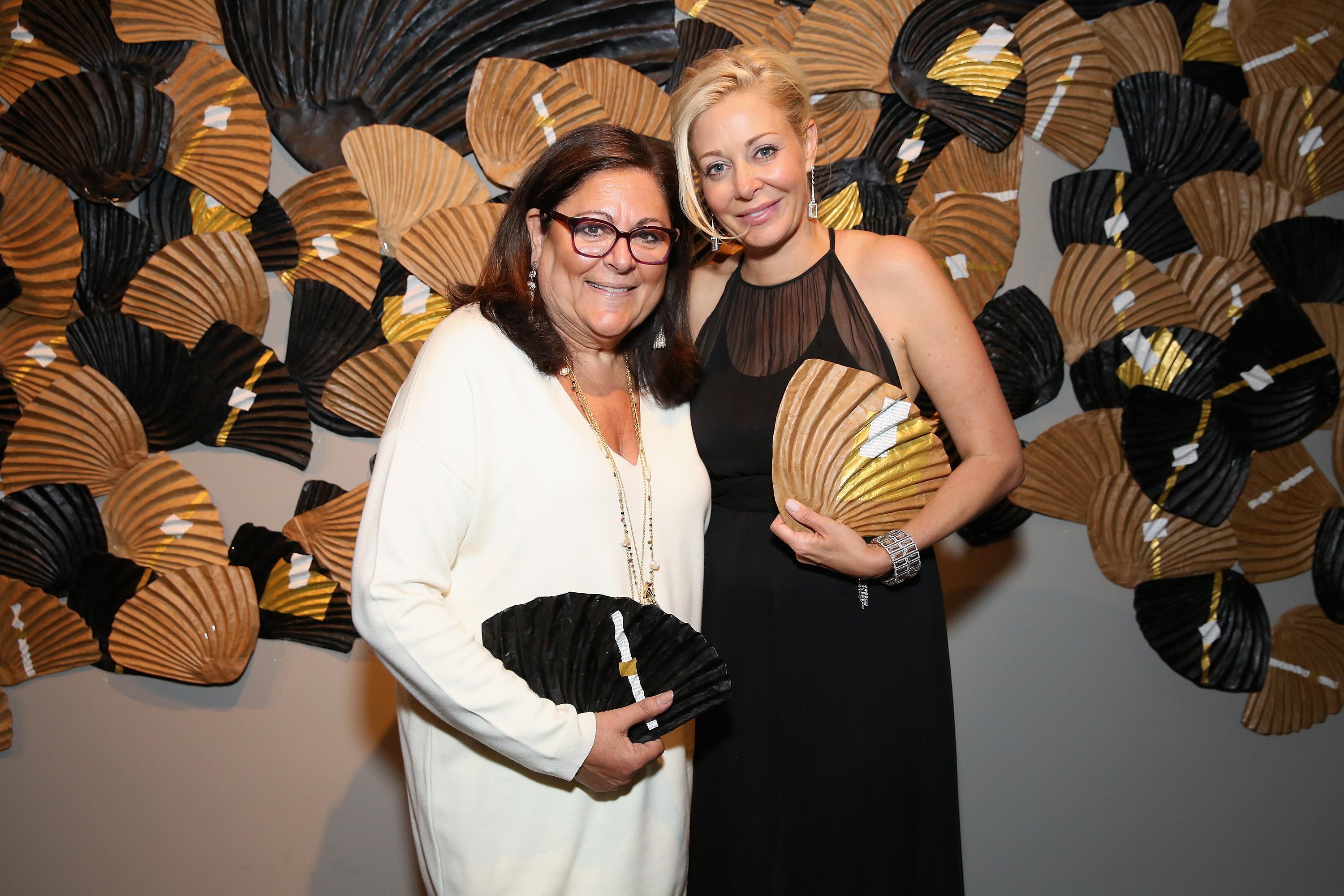 Hillary Clinton, Nadja Swarovski honored at Donna Karan's Urban Zen  Foundation gala - Los Angeles Times