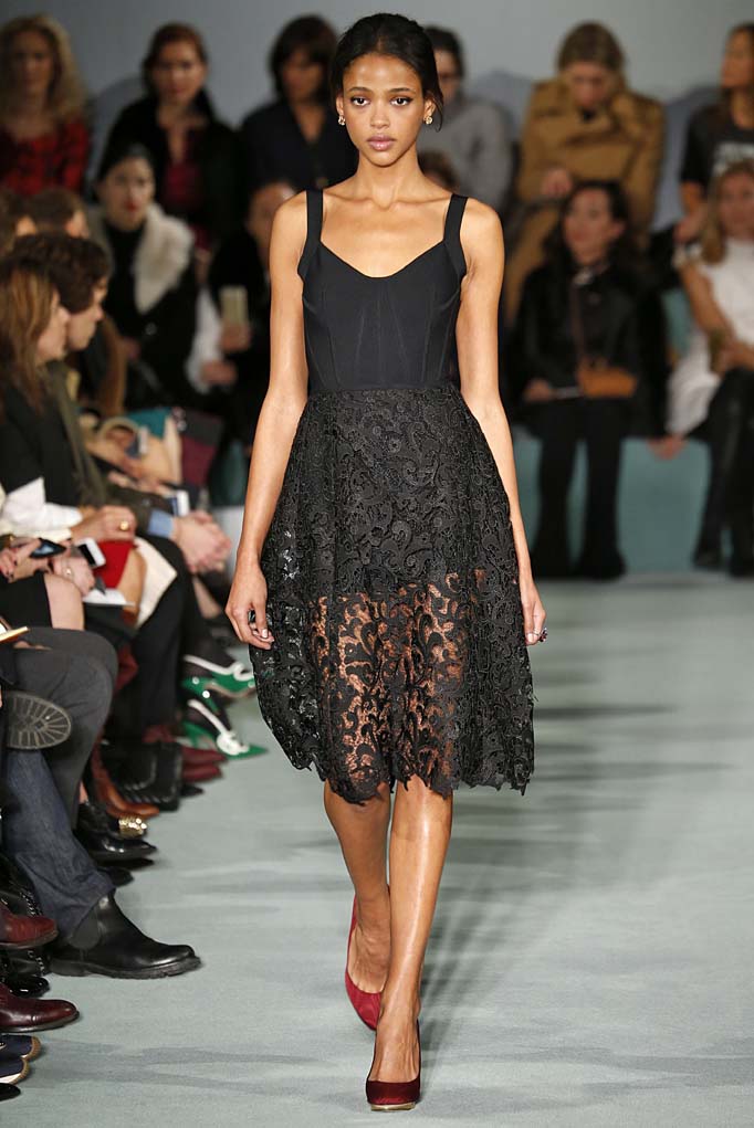 Oscar de la Renta Fall Winter 2016 Daily Front Row