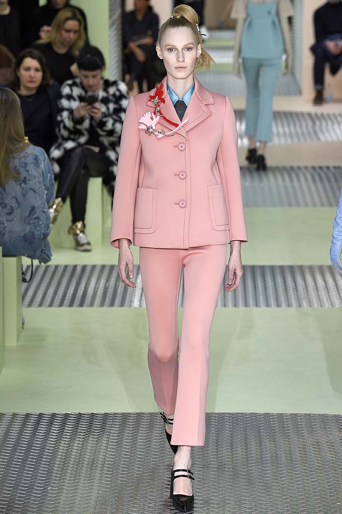 Prada Fall 2015 - Daily Front Row