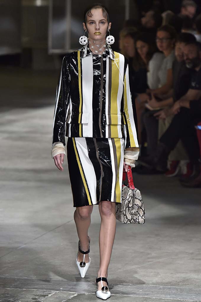 Prada Spring 2016 - Daily Front Row