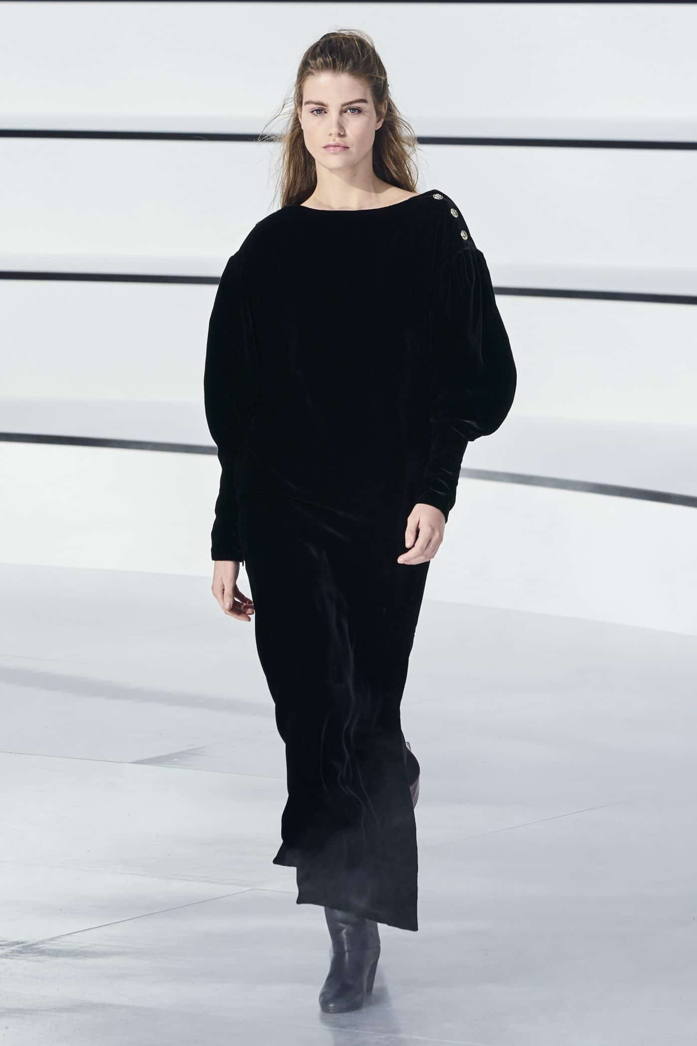 What We Want From Viriginie Viard's Fall/Winter 2021 Chanel Show