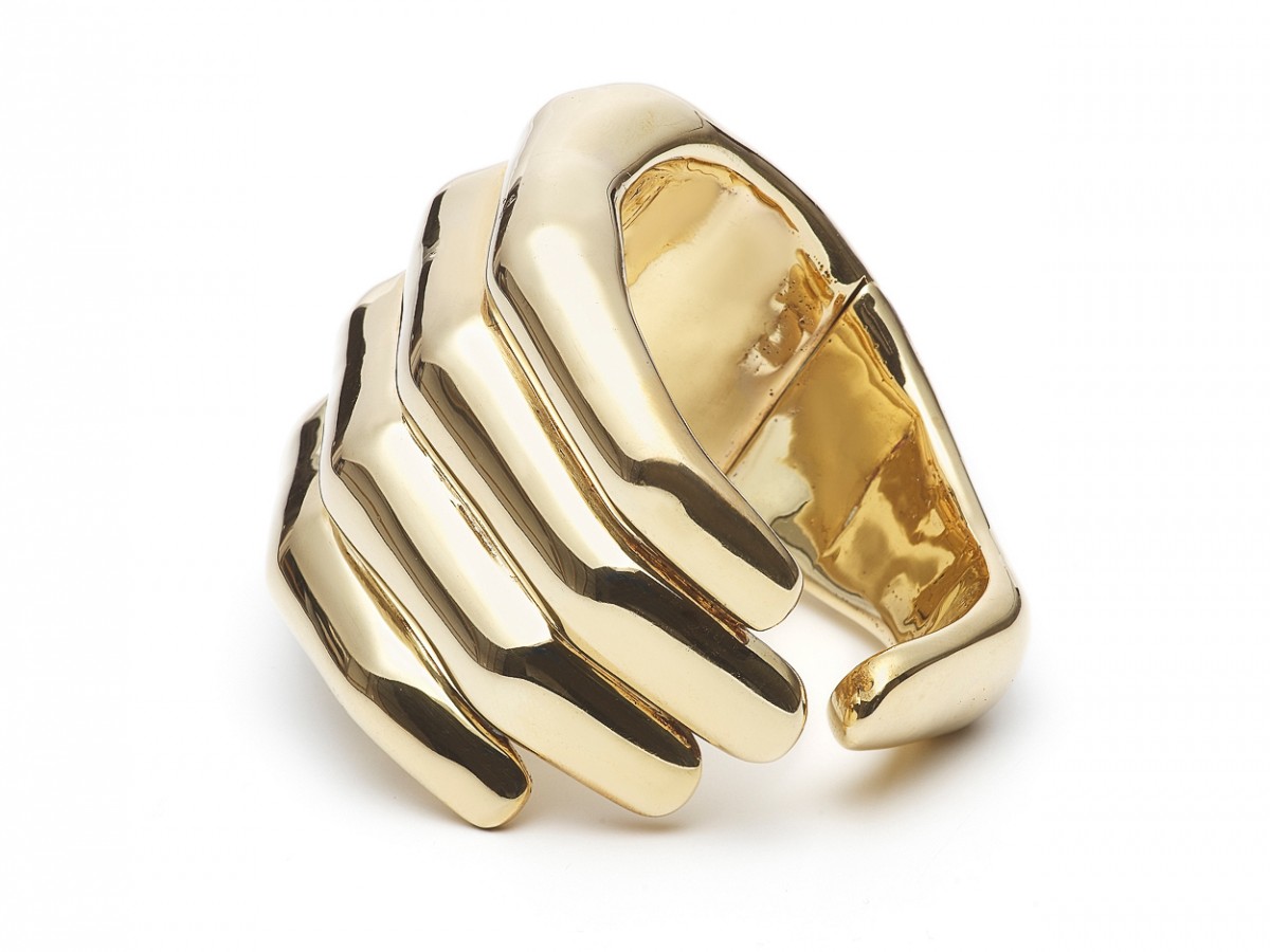 11 Golden Bracelets To Spruce Up Sweater Weather