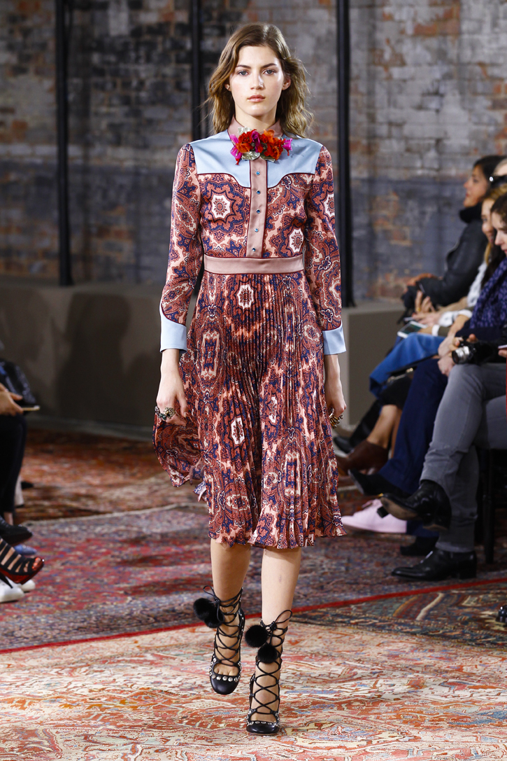 Gucci Resort 2016 - Daily Front Row