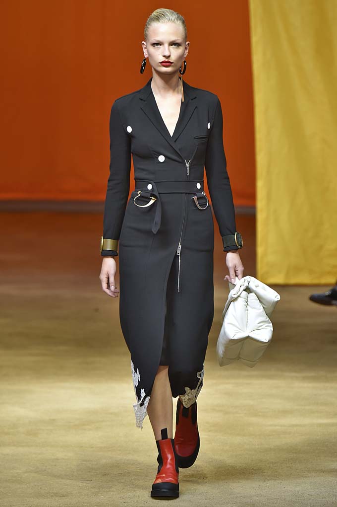 Céline Spring 2016 - Daily Front Row