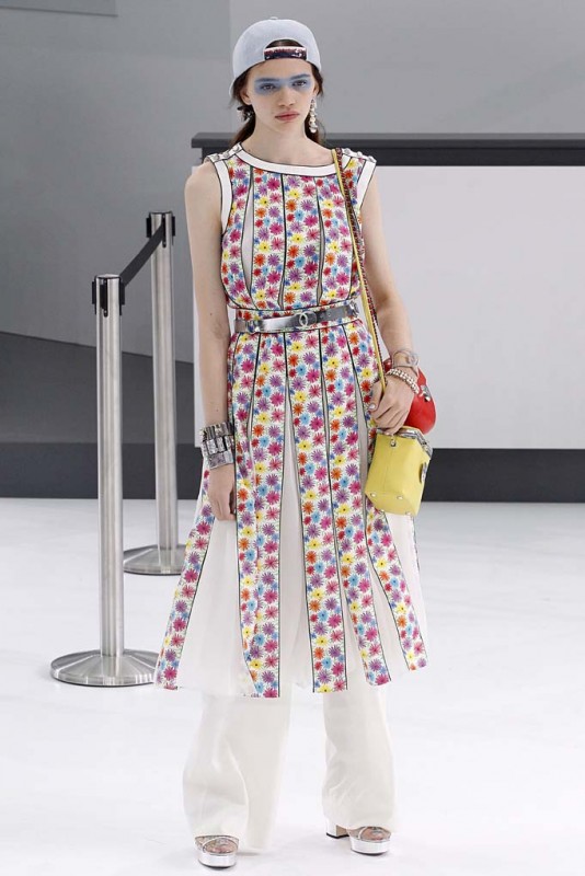 Every Look From Chanel Cruise 2022 – CR Fashion Book