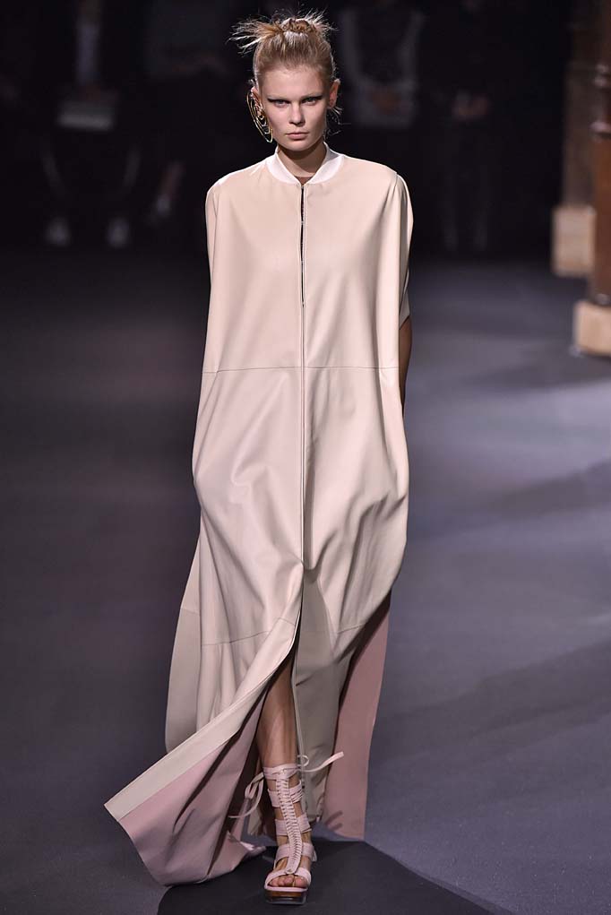 Vionnet Spring 2016 - Daily Front Row