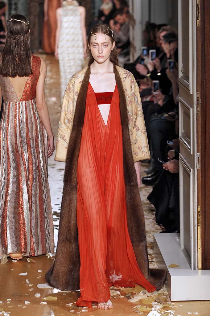 Valentino Haute Couture Spring 2016 - Daily Front Row