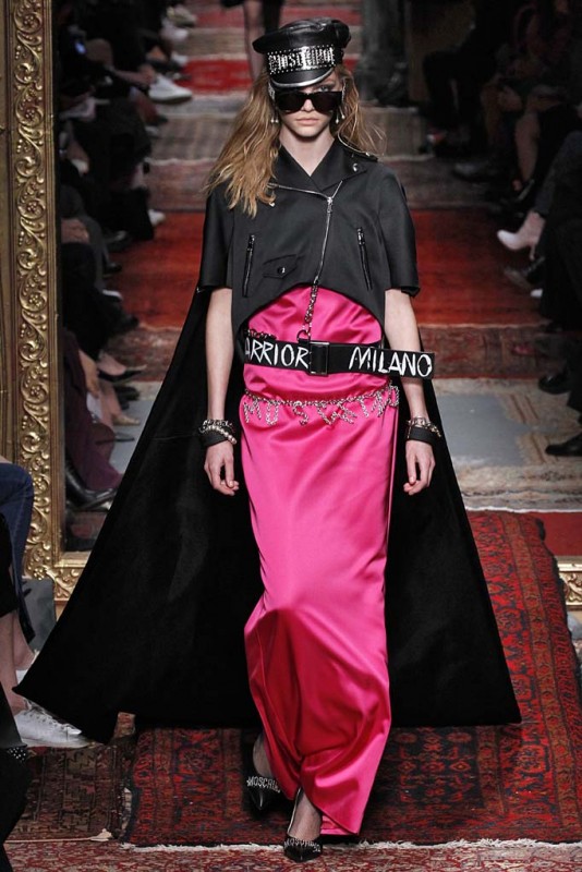 Moschino Fall/Winter 2016 - Daily Front Row