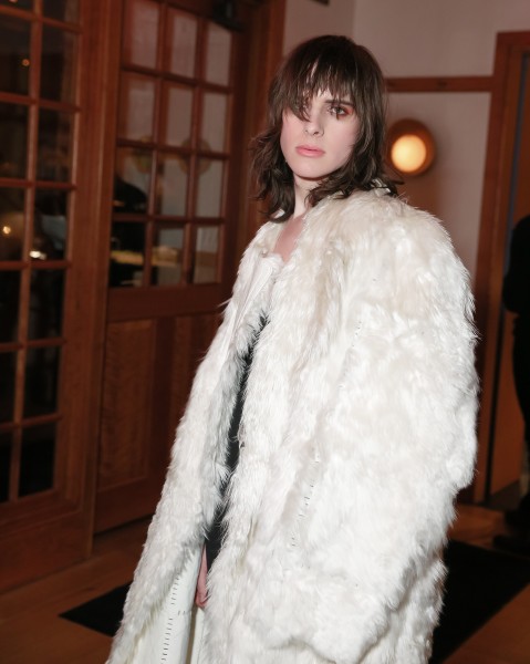 Hari Nef