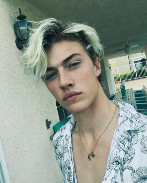 Lucky Blue Smith Wins 'Male Model Of The Year' at the ELLE Style Awards 2016