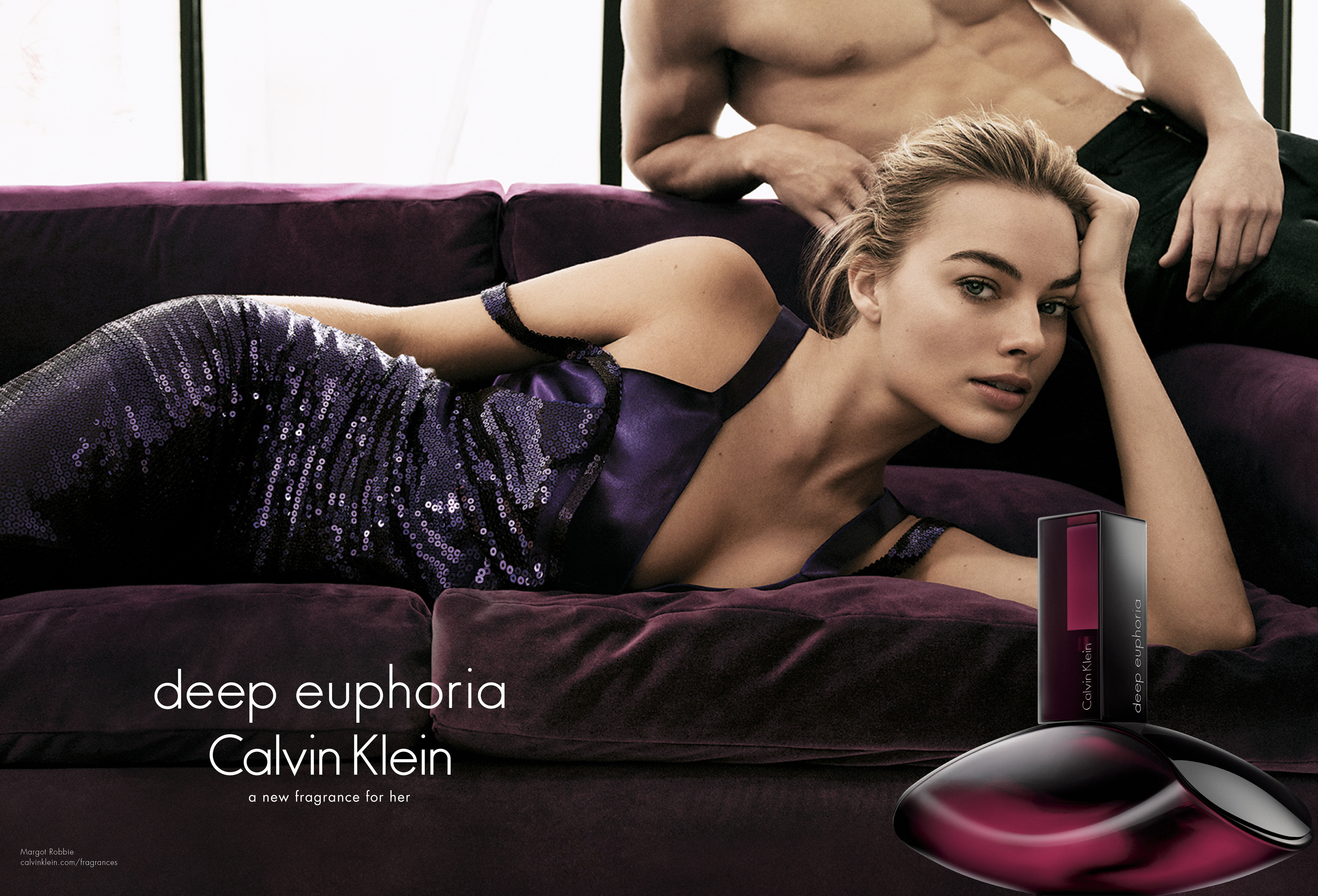 Introducir 67+ imagen margot robbie calvin klein