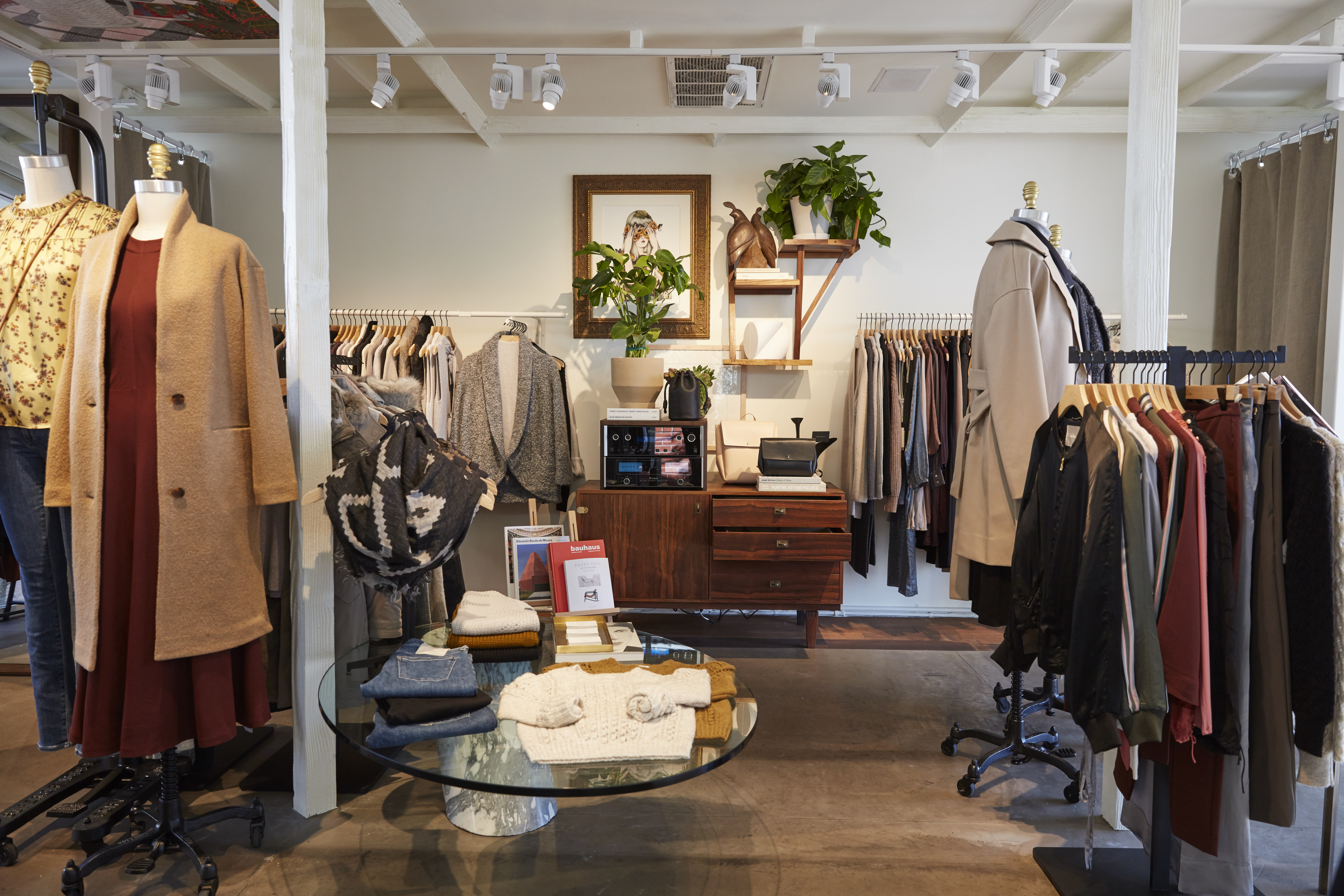 Aritzia Debuts New Pop-Up Shop on Melrose Avenue in Los Angeles