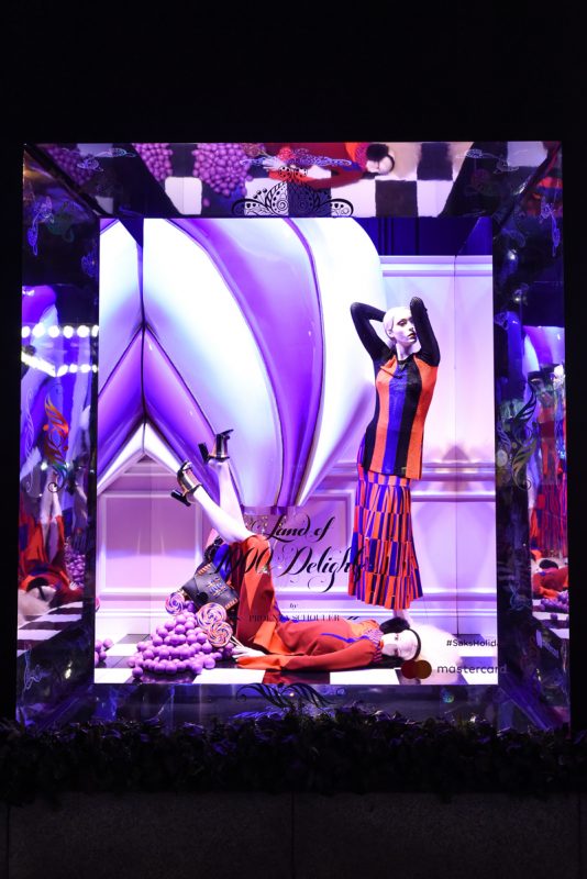 Saks Fifth Avenue Unveils Holiday Windows with a Light Show