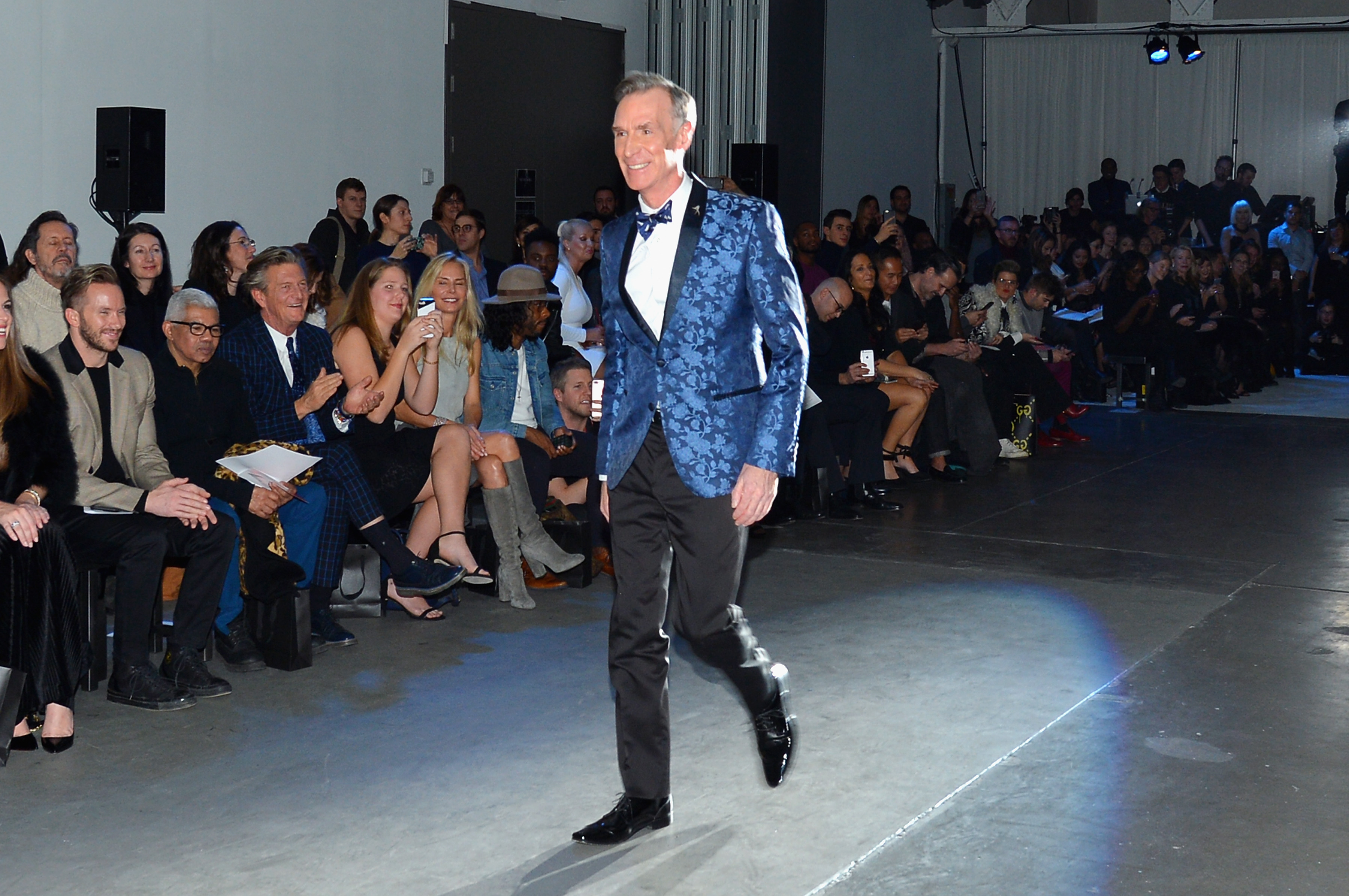 Bill Nye, Carson Kressley, & Richard Johnson Walk The Blue Jacket Fashion Show