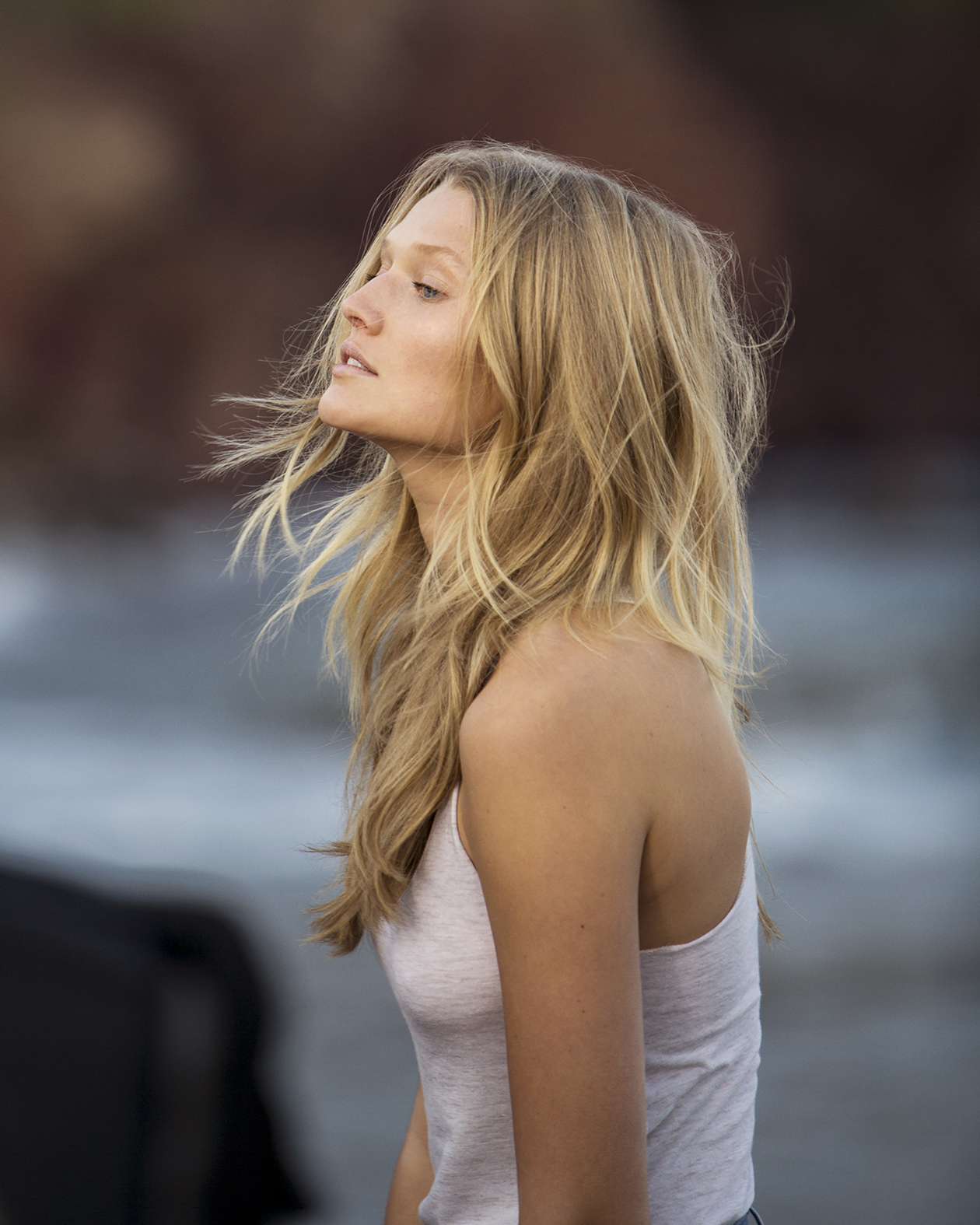 Model Fix! Toni Garrn on Her Kérastase Campaign, Beauty Tricks, and More -  Daily Front Row
