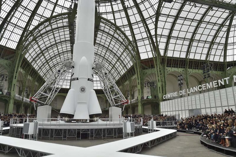 Blast Off! Chanel's Out of this World Fall/Winter 2017 Blast Off! Chanel's Out of this World Fall/Winter 2017