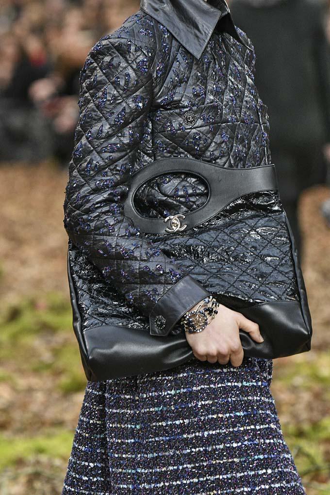 See All the New Bags From Chanel's Fall 2018 Show