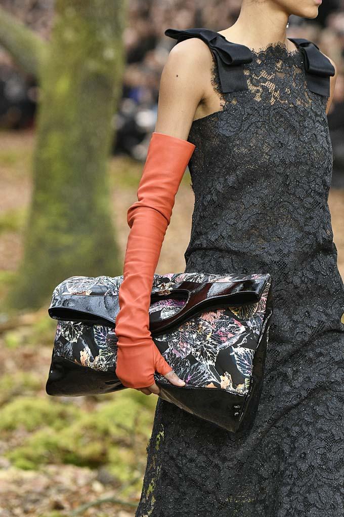 See All the New Bags From Chanel's Fall 2018 Show