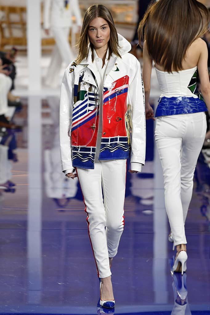 Grace Elizabeth Opened Chanel Slayed Fashion