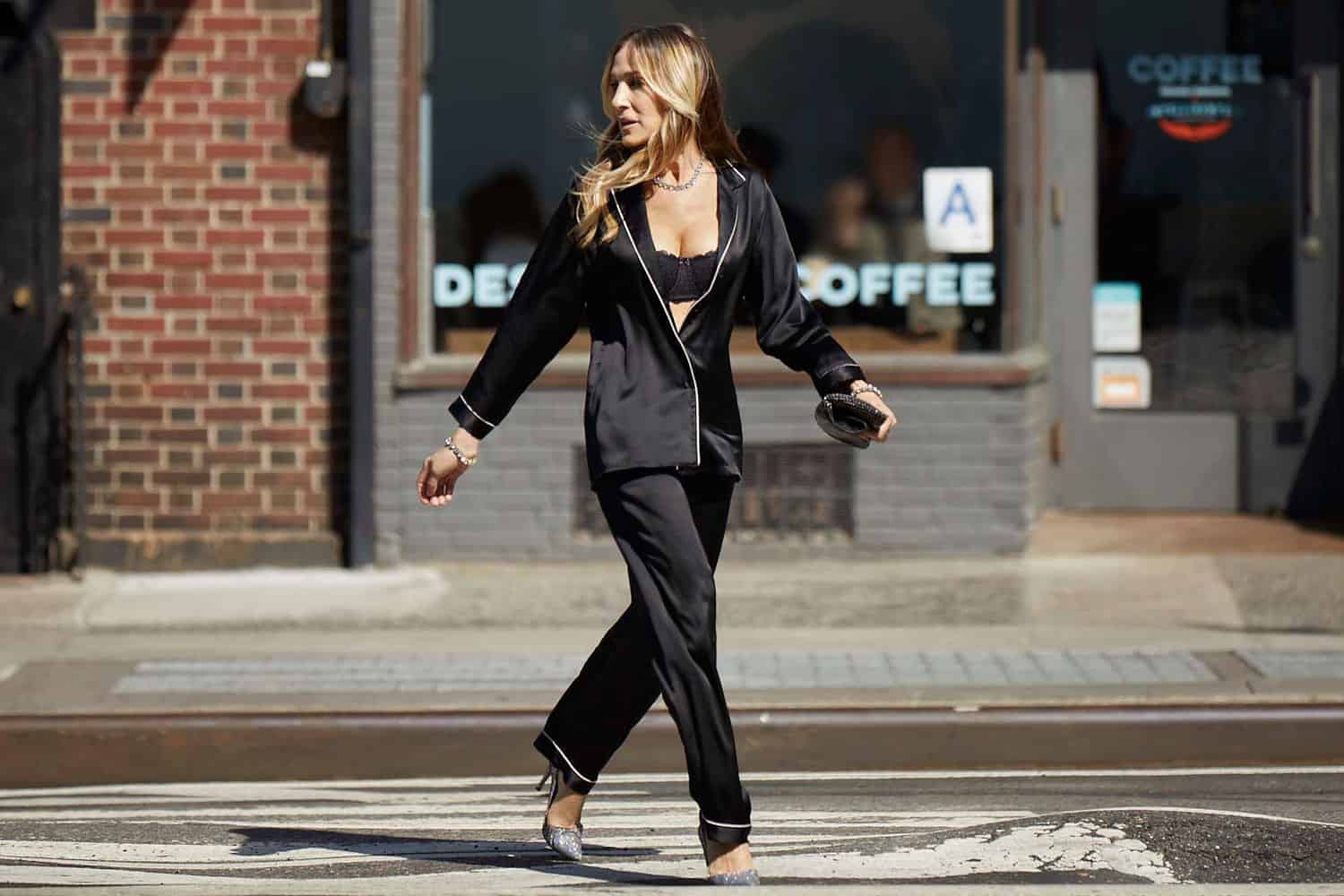 Sarah Jessica Parker Channels Carrie Bradshaw in New Campaign