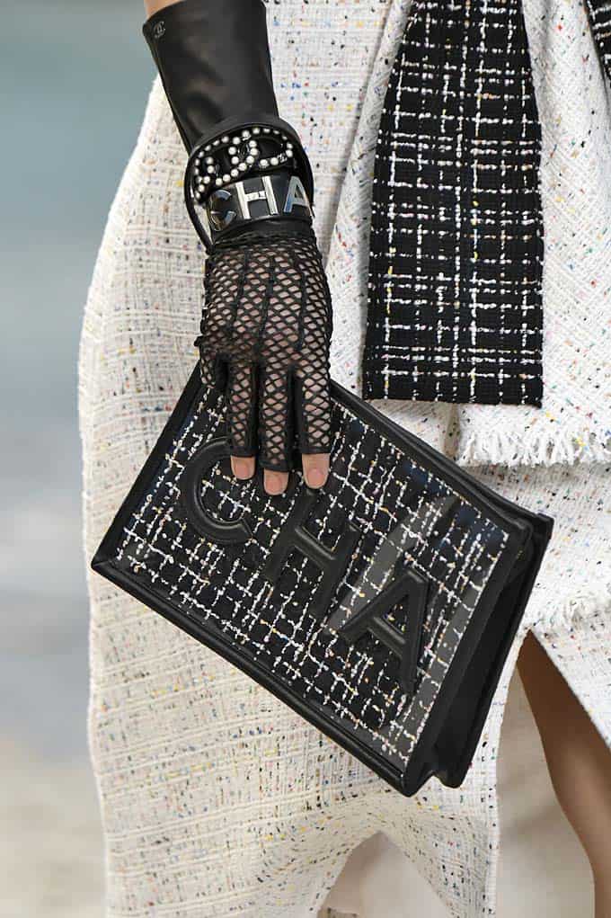 39 Lust-Worthy Bags From Chanel's Beach-Themed Spring 2019 Show