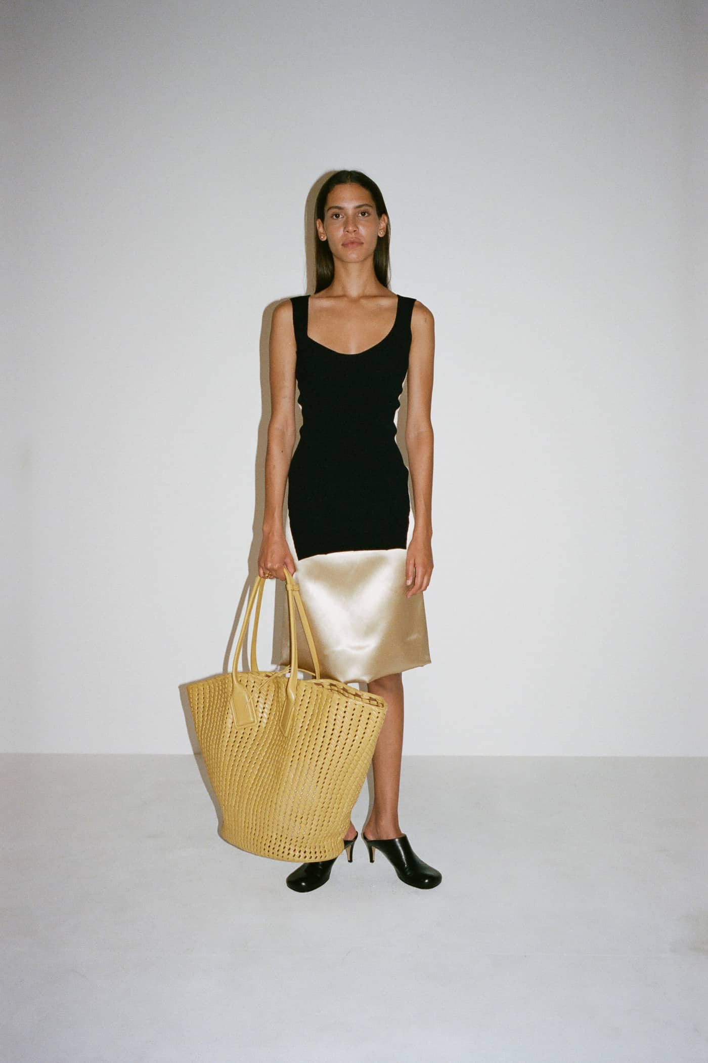Daniel Lee Unveils His First Collection for Bottega Veneta Daniel Lee Unveils His First Collection for Bottega Veneta