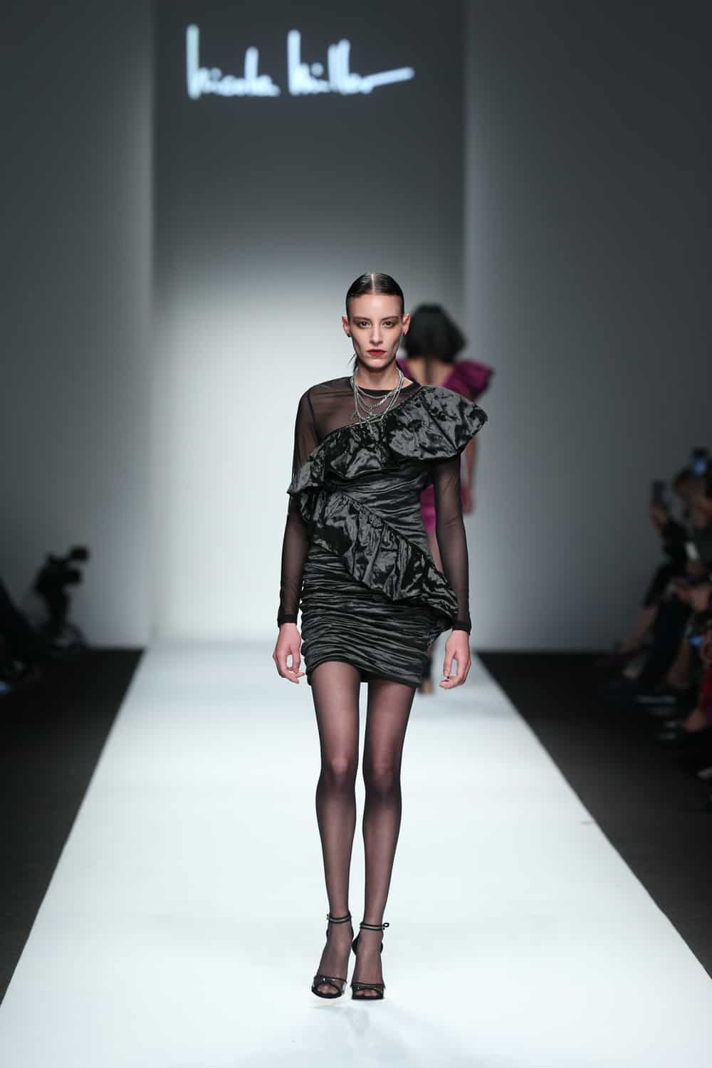 Nicole Miller Holds a Lavish Show at Shanghai Fashion Week