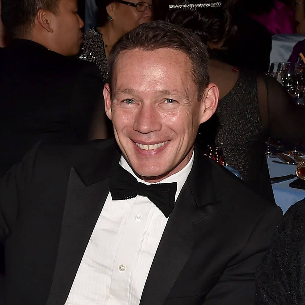 Ed Razek Is Out at Victoria s Secret Barneys Files for Bankruptcy