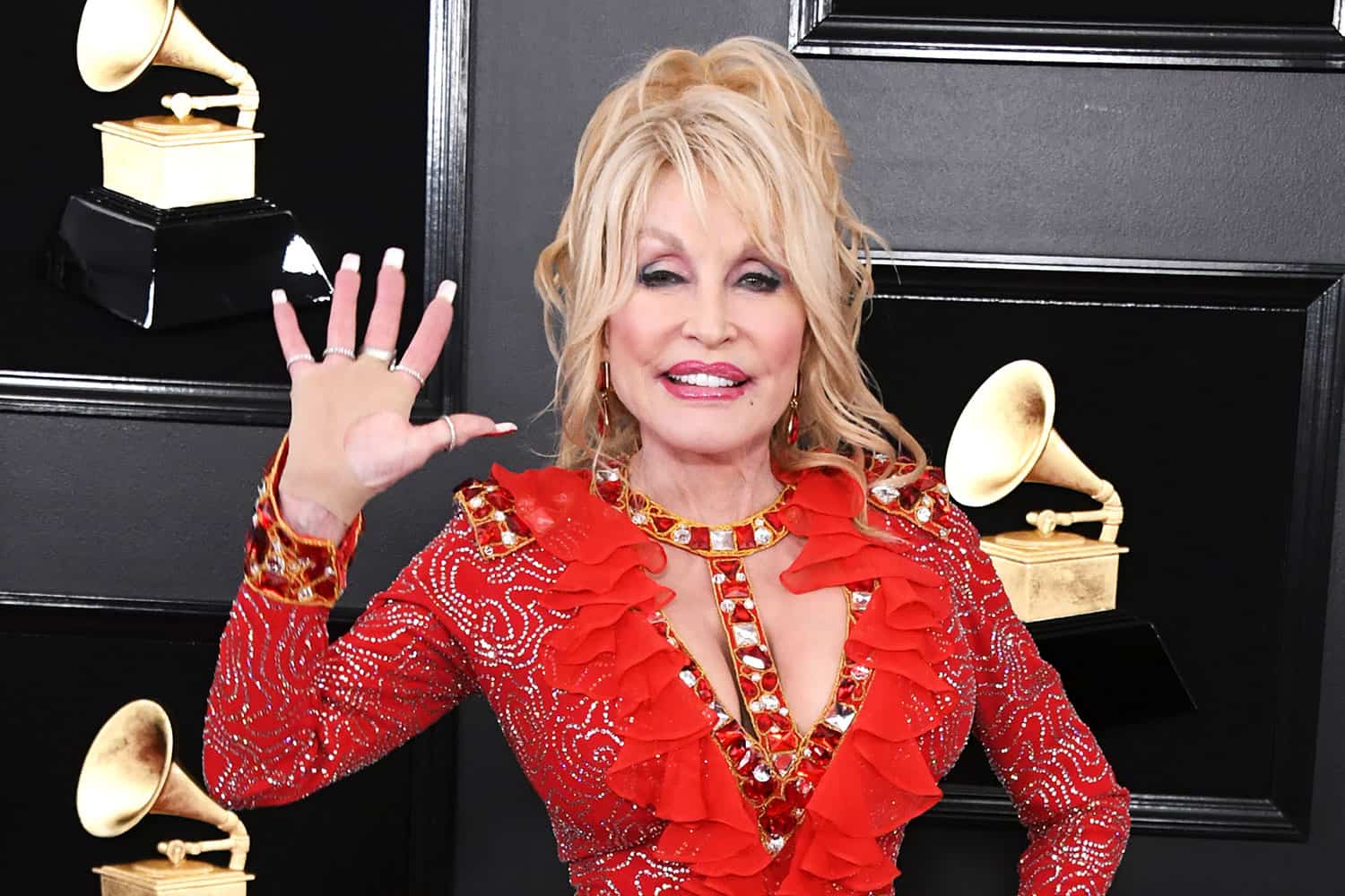 Dolly Parton Says She's Too Gaudy to Be a Fashion Icon