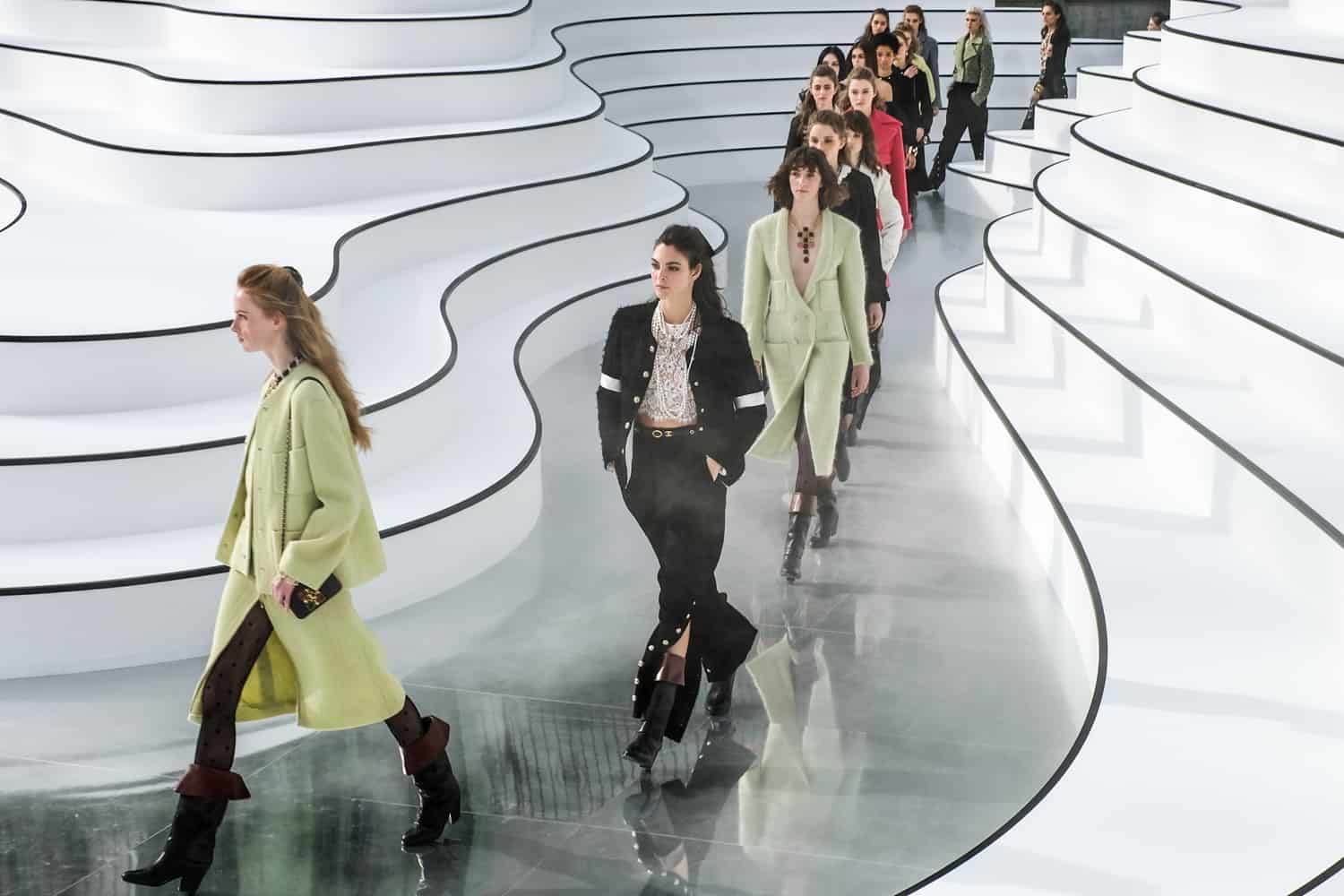 manuskript Læring indlysende Watch the Entire Fall 2020 Chanel Show Right Here
