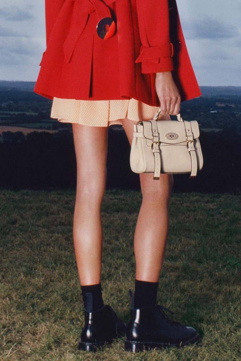 Calling All Noughties It-Girls: The Mulberry Alexa Bag Is Back