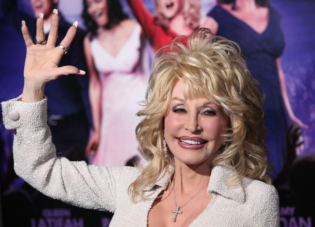 A Secret Posthumous Dolly Parton Memoir Reportedly Has Sold for $13 Million