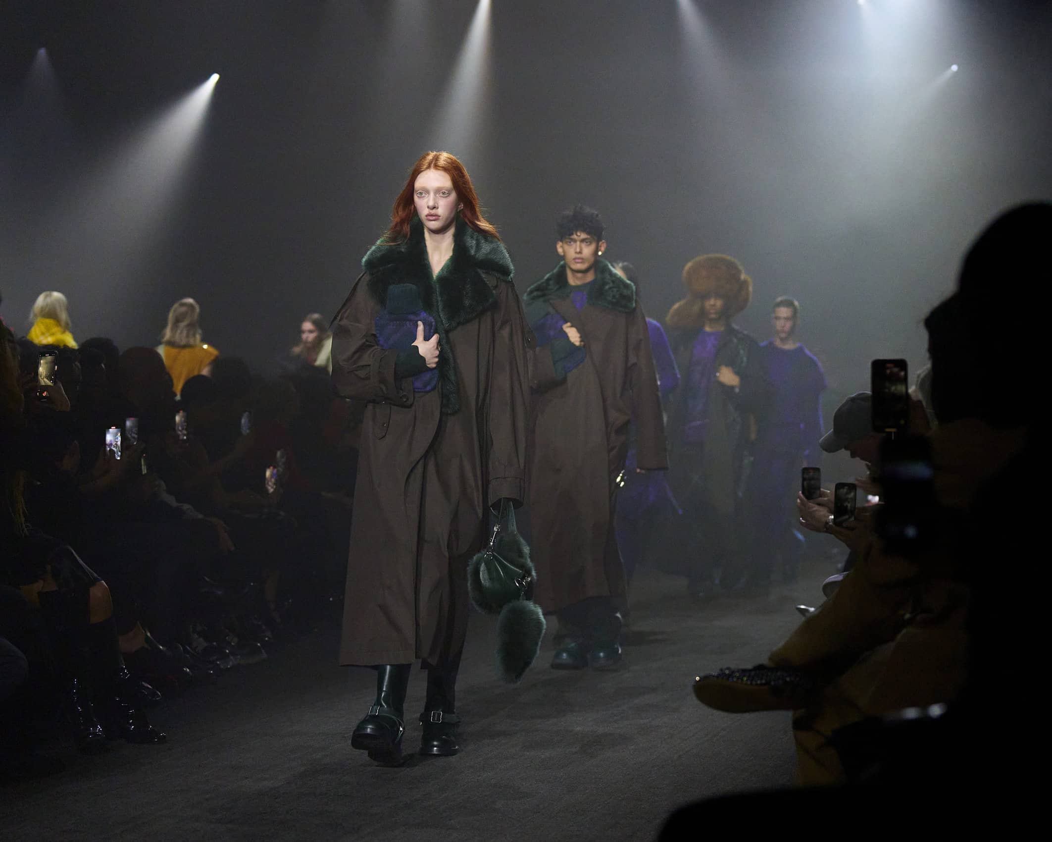 Ralph Lauren's 2022 fashion show brings home coziness to stage