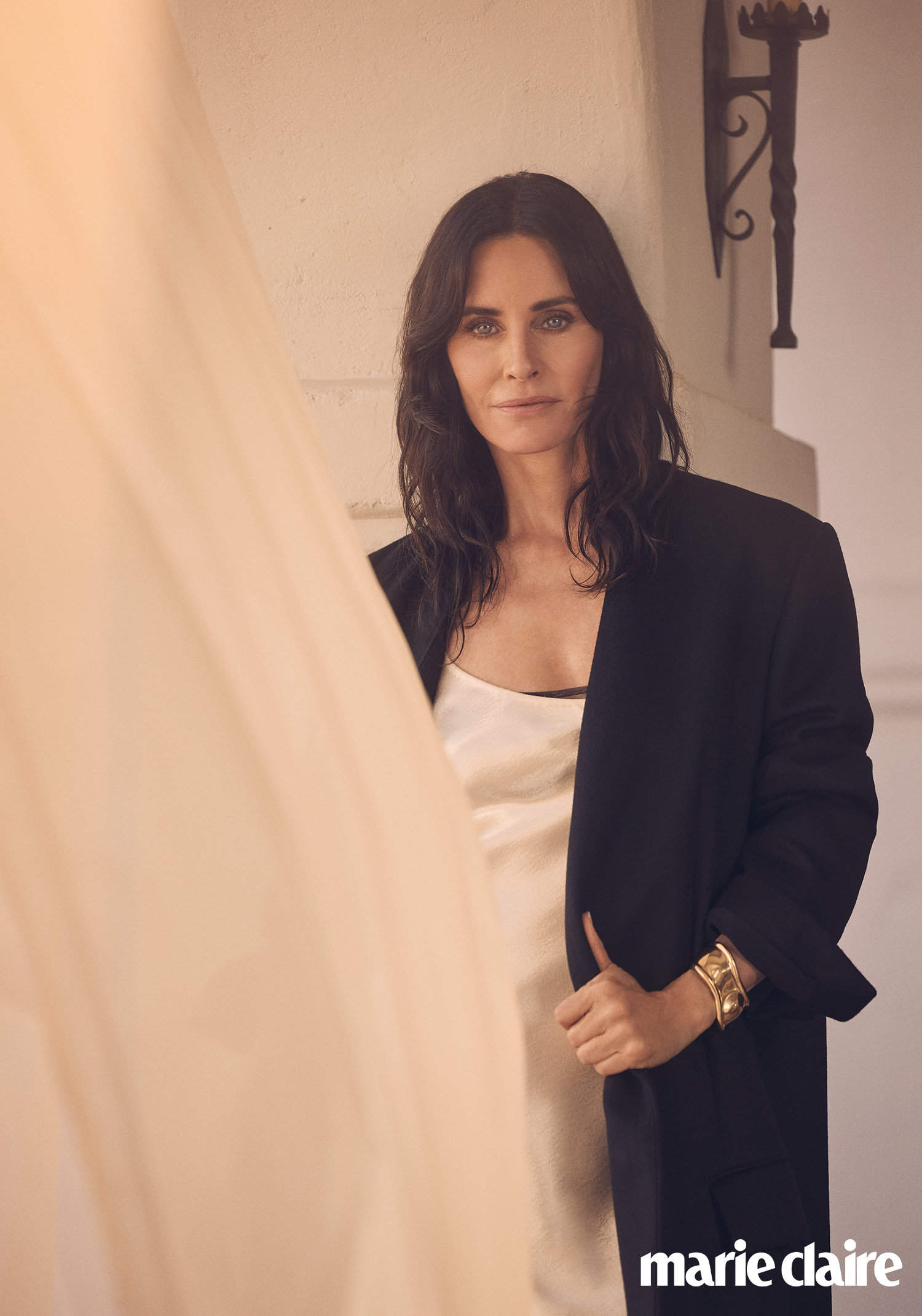 Courteney Cox Covers Marie Claire, Oprah For Essence, Victoria's Secret  Launches First Collection Tailored For Disabilities, Shop Celebs' Closets,  And More! - Daily Front Row