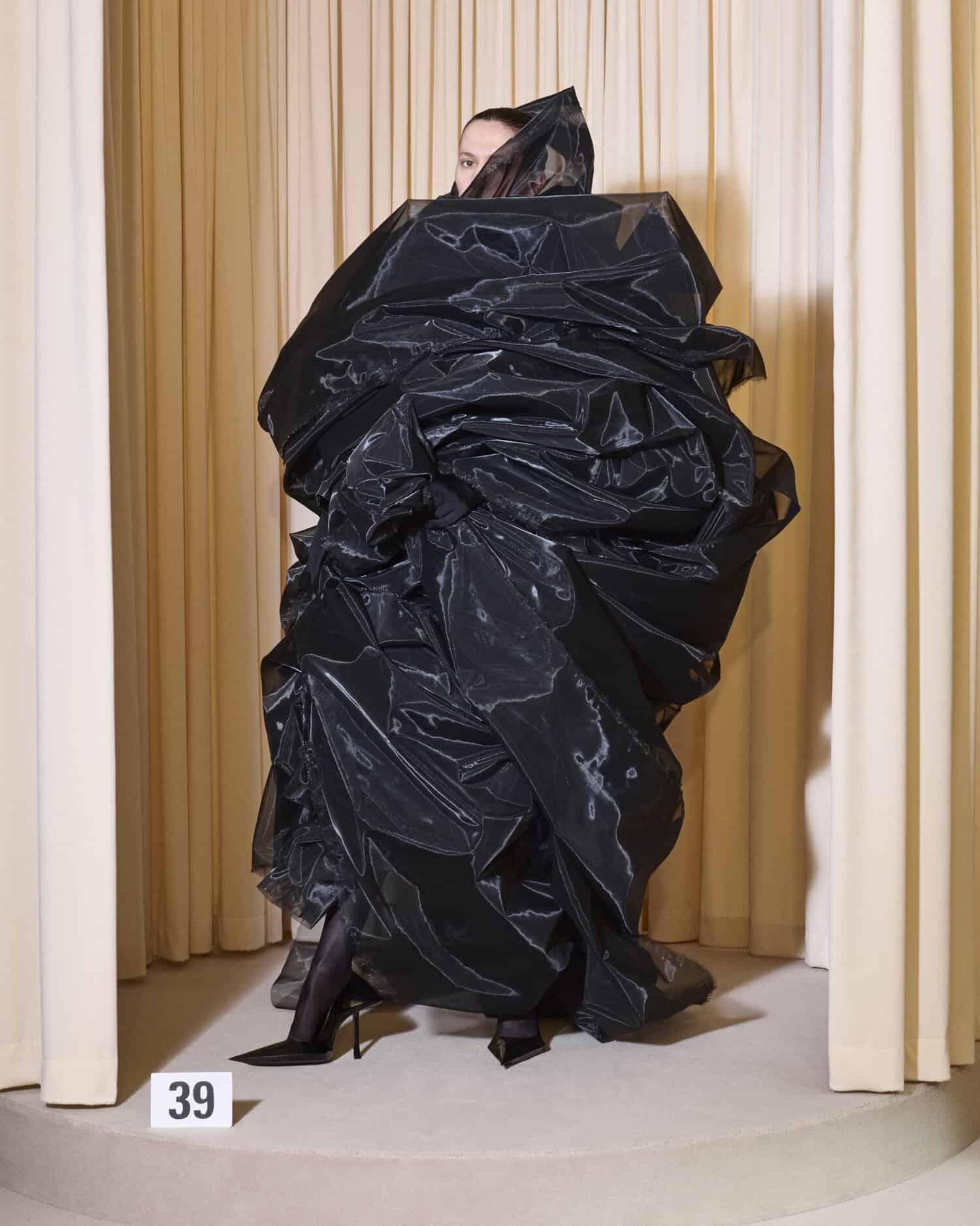 Fashion, runway, Paris Fashion Week, haute couture, couture, Balenciaga