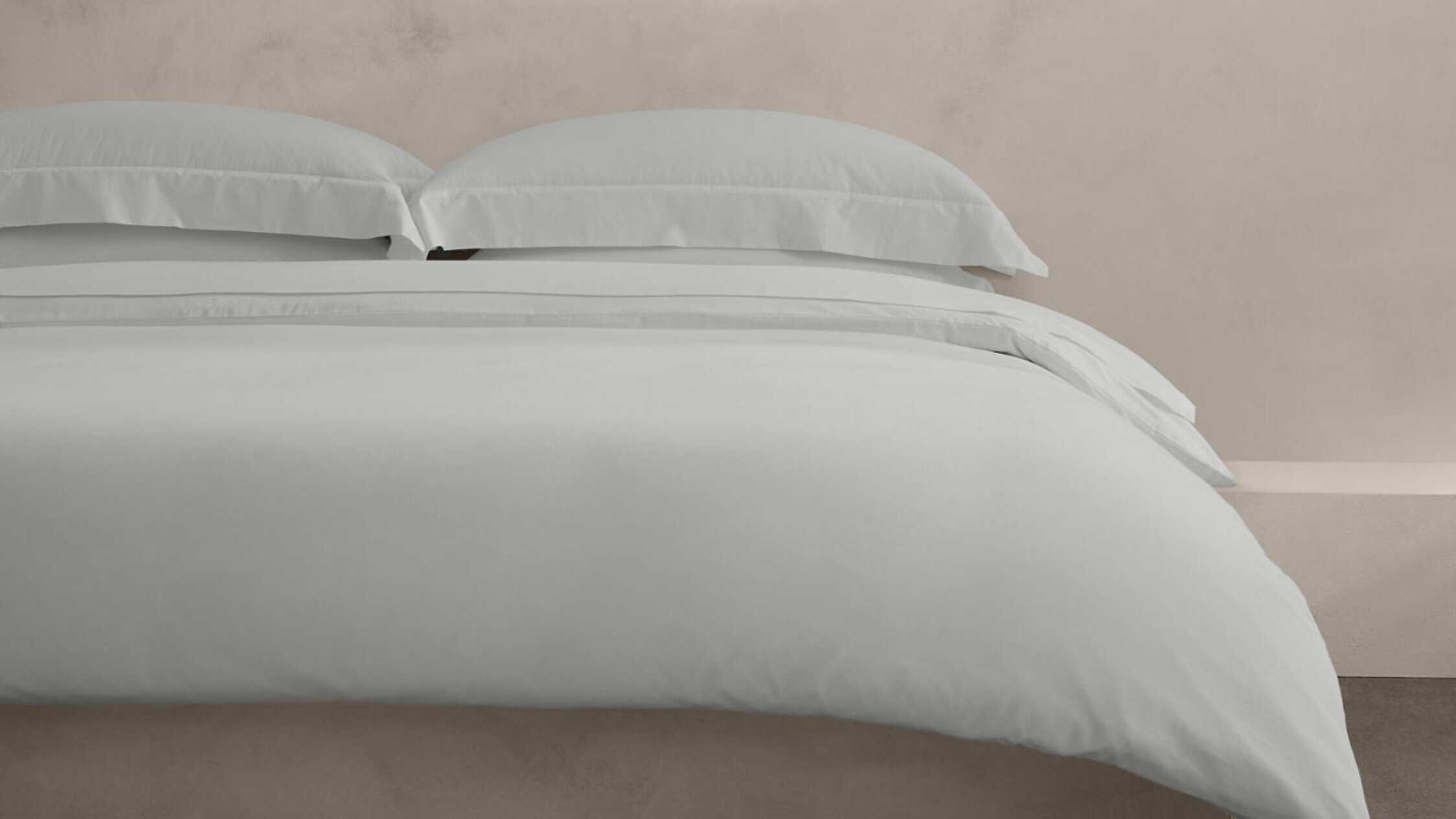 Banana Republic, Sleep, sleeping, rest, shopping