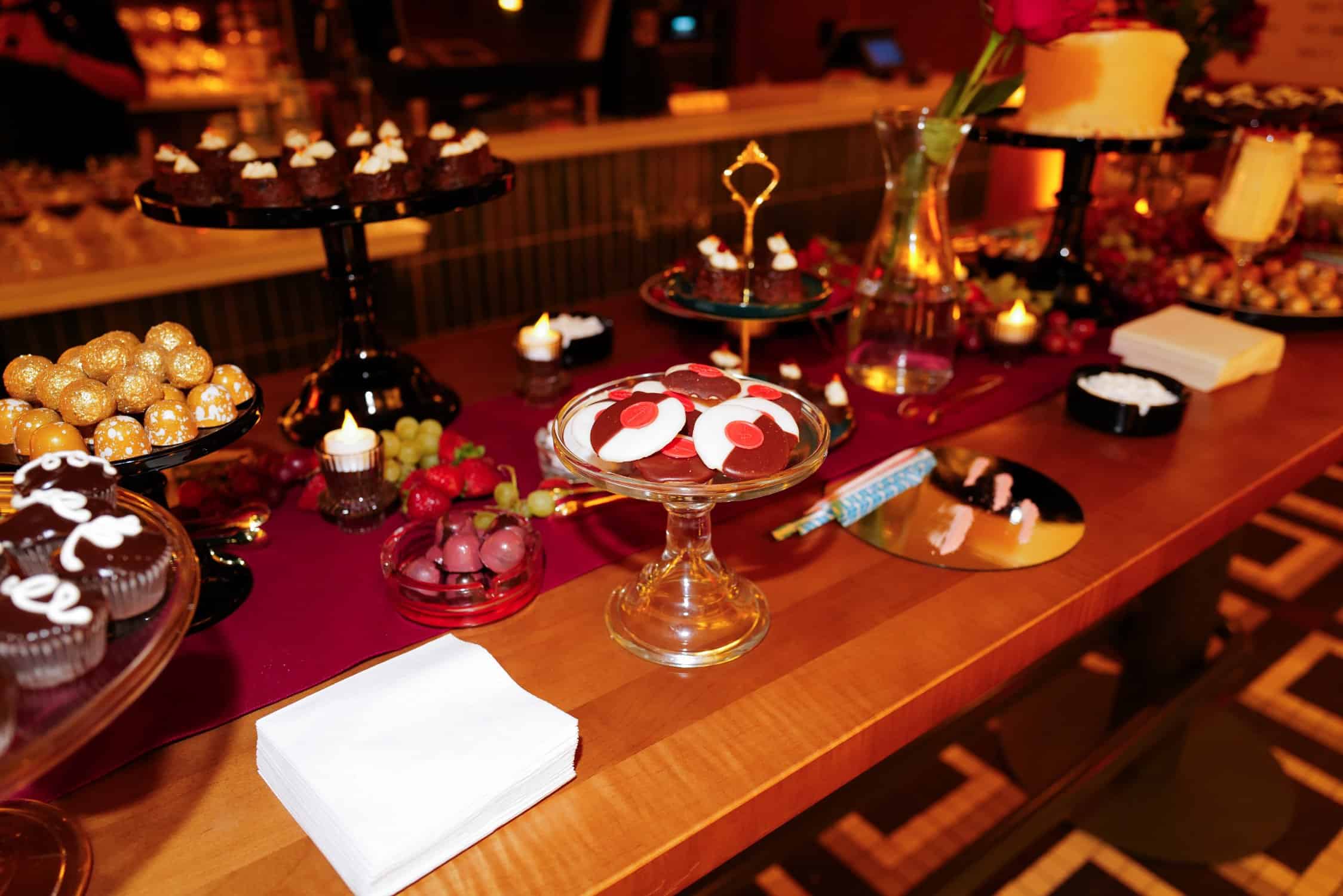 So & So, Hell's Kitchen, bars, restaurants, Noah Cyrus, Darren Criss