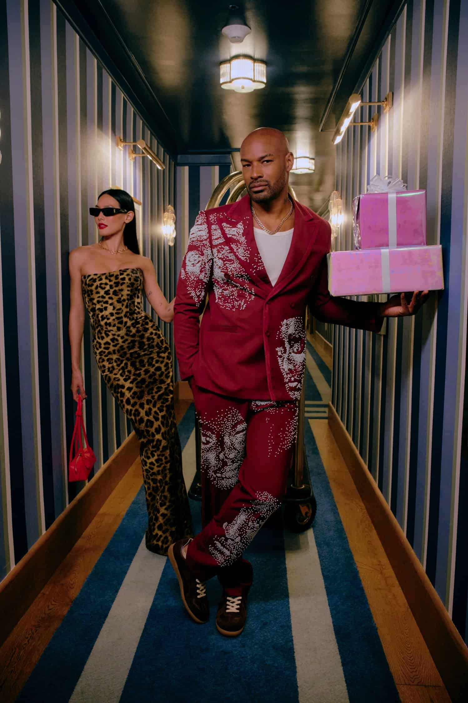Saks Fifth Avenue, holiday, campaigns